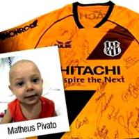 Foto Divulgação: Ponte Preta leiloa camiseta por menino com câncer