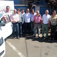 Foto Divulgação: Governo de Leme entrega carro para o ganhador da Campanha Cidadão Pontual 2013