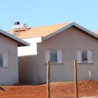 Fotos/legendas – crédito: Luiz Franchoza (Secom/Assessoria de Imprensa) - Programa “Casa Nova Vida Nova”, segue em ritmo acelerado 